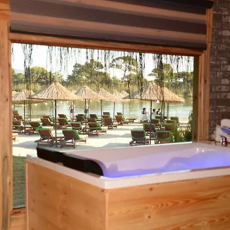 Отель Pine & Luxury Concept Олудениз