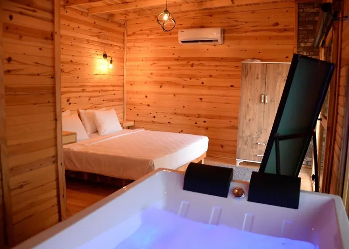 Pine & Luxury Concept *