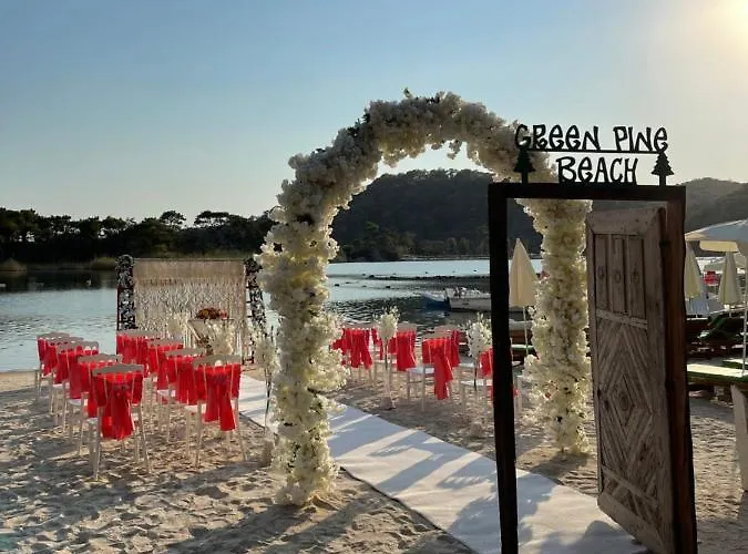 Pine & Luxury Concept Hotell Öludeniz